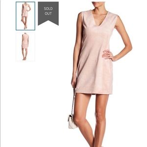 BCBGMAXAZRIA V-Neck Sleeveless Dress Sz Medium